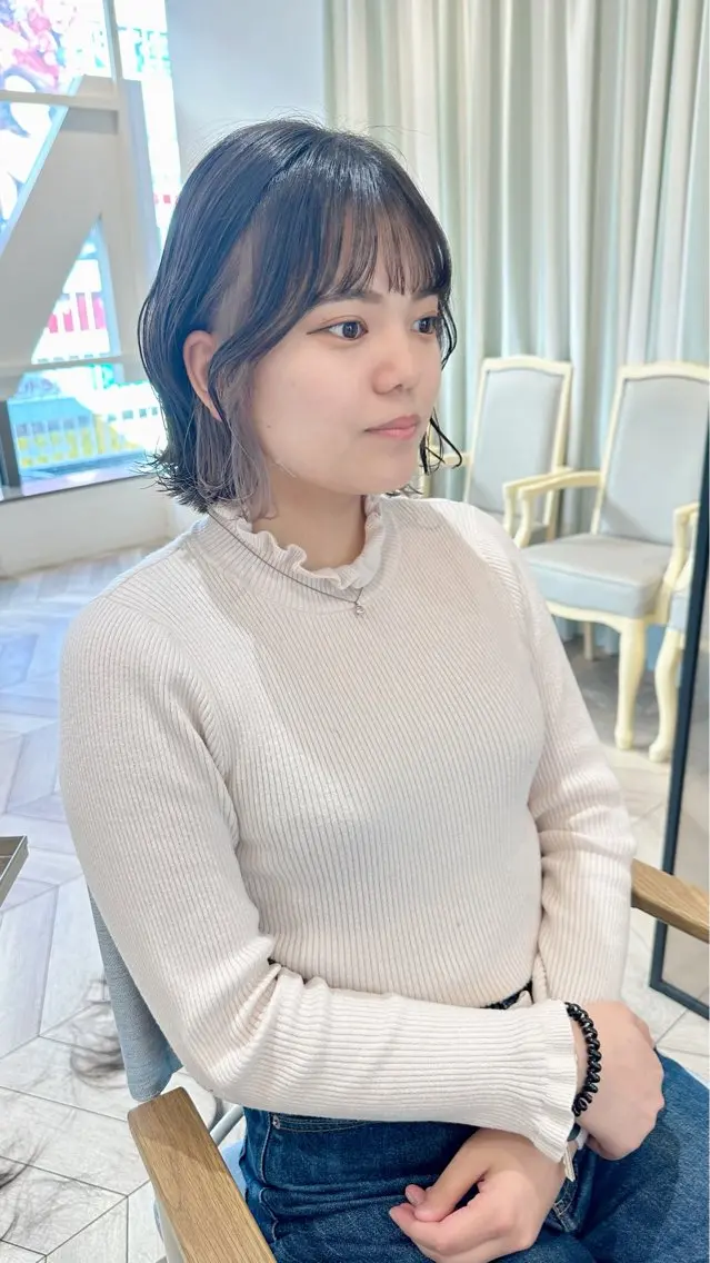 ショート カラー ブリーチ グレージュ インナーカラー カット ヘアカラー 小顔レイヤー/ ベージュ🤍Rieのヘアスタイル
