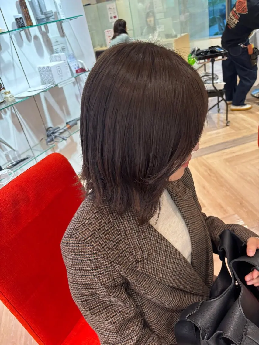 ミディアム カラー ベージュカラー オリーブベージュ 顔周りカット 似合わせカット カット ヘアカラー ゆい/パーマ/レイヤ ー/似合わせカラーのヘアスタイル
