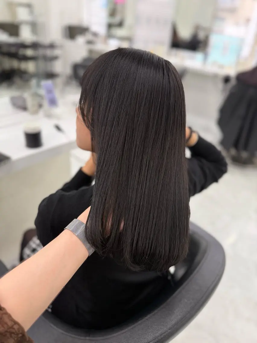 ロング カラー 黒髪 ラベンダーカラー 髪質改善 ラベンダー💜 グレージュ🩶のヘアスタイル