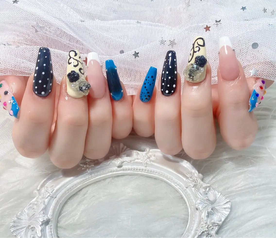 カラー Rin Hana Nailのネイルデザイン