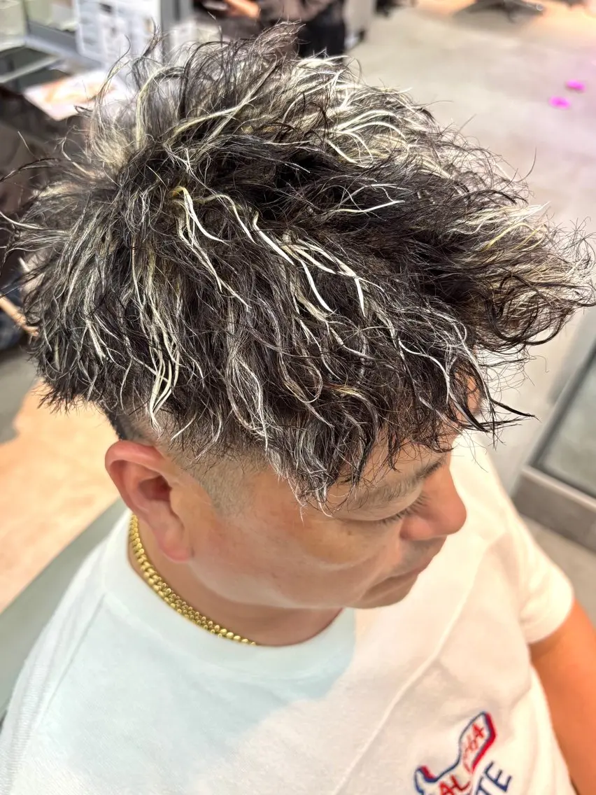 ショート カラー パーマ カット ヘアカラー パーマ メンズ特化😎パーマ メッシュ/KAITOのヘアスタイル