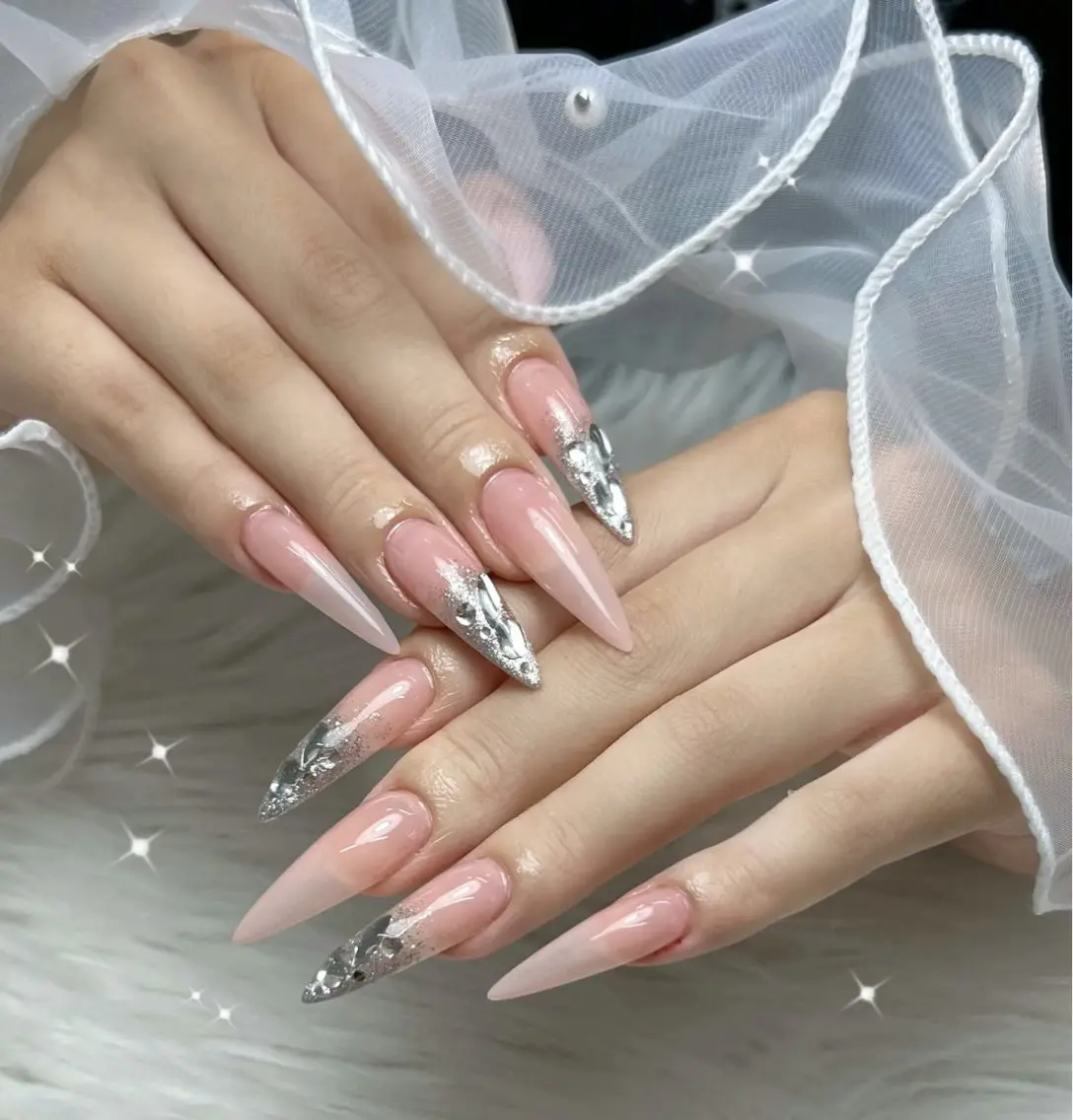 ネイル アートネイル ジェルネイル グリーン 韓国ネイル ロングネイル ハンドネイル ハンドケア Nova Nailのネイルデザイン
