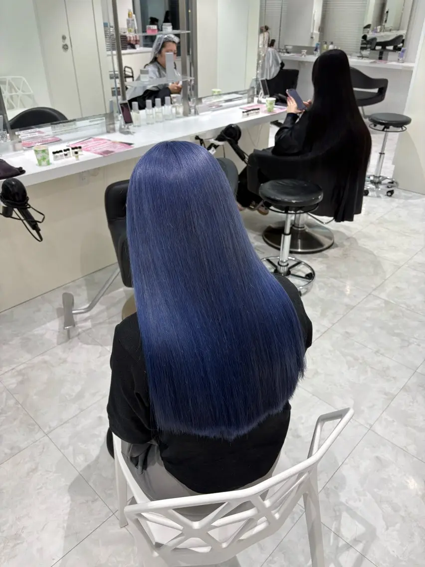 ロング カラー 🤍ྀི透ける寒色 Cocoa🤍ྀིのヘアスタイル