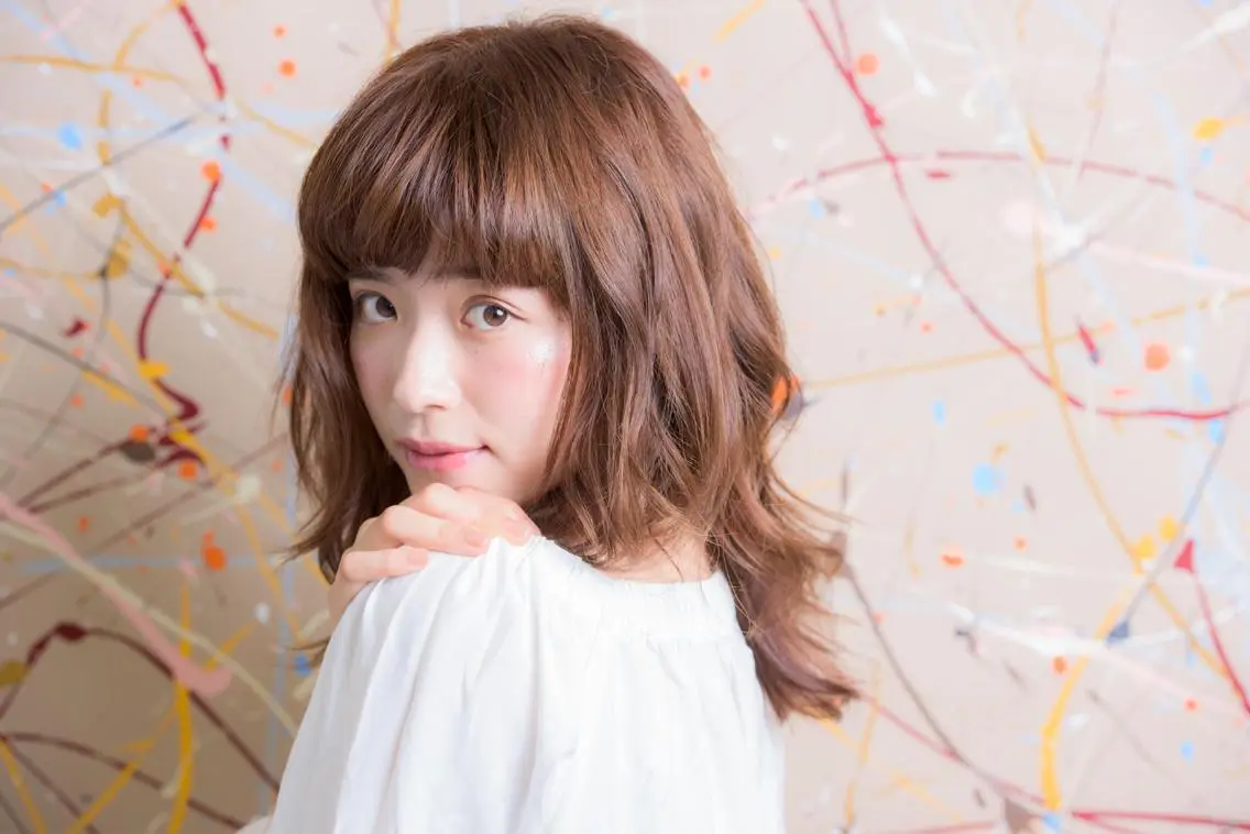 セミロング カラー パーマ ニュアンスパーマ 🪐脱白髪染め 🪐松尾菜々美のヘアスタイル