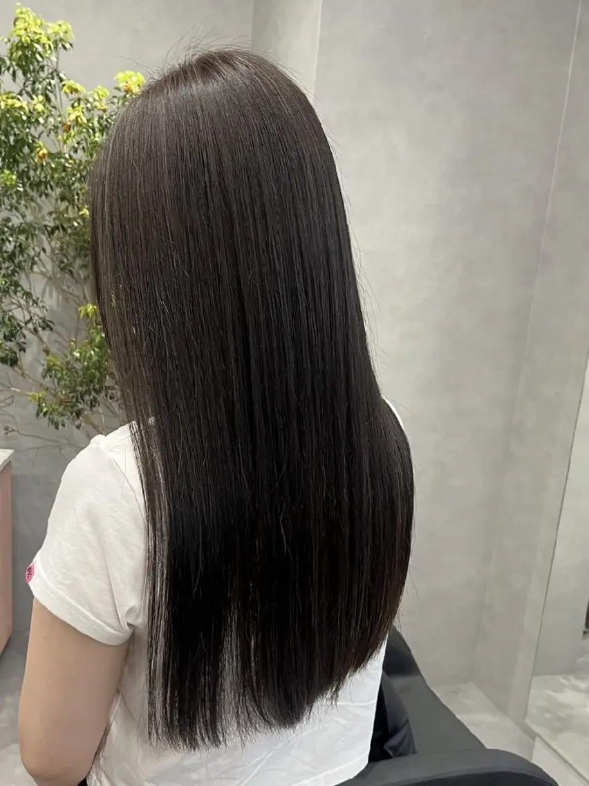 カラー 江坂 misaki のヘアスタイル