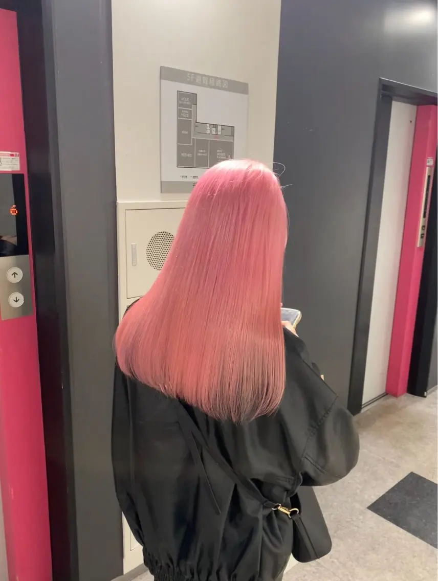 セミロング SWAN札幌 ハタザワリュートのヘアスタイル