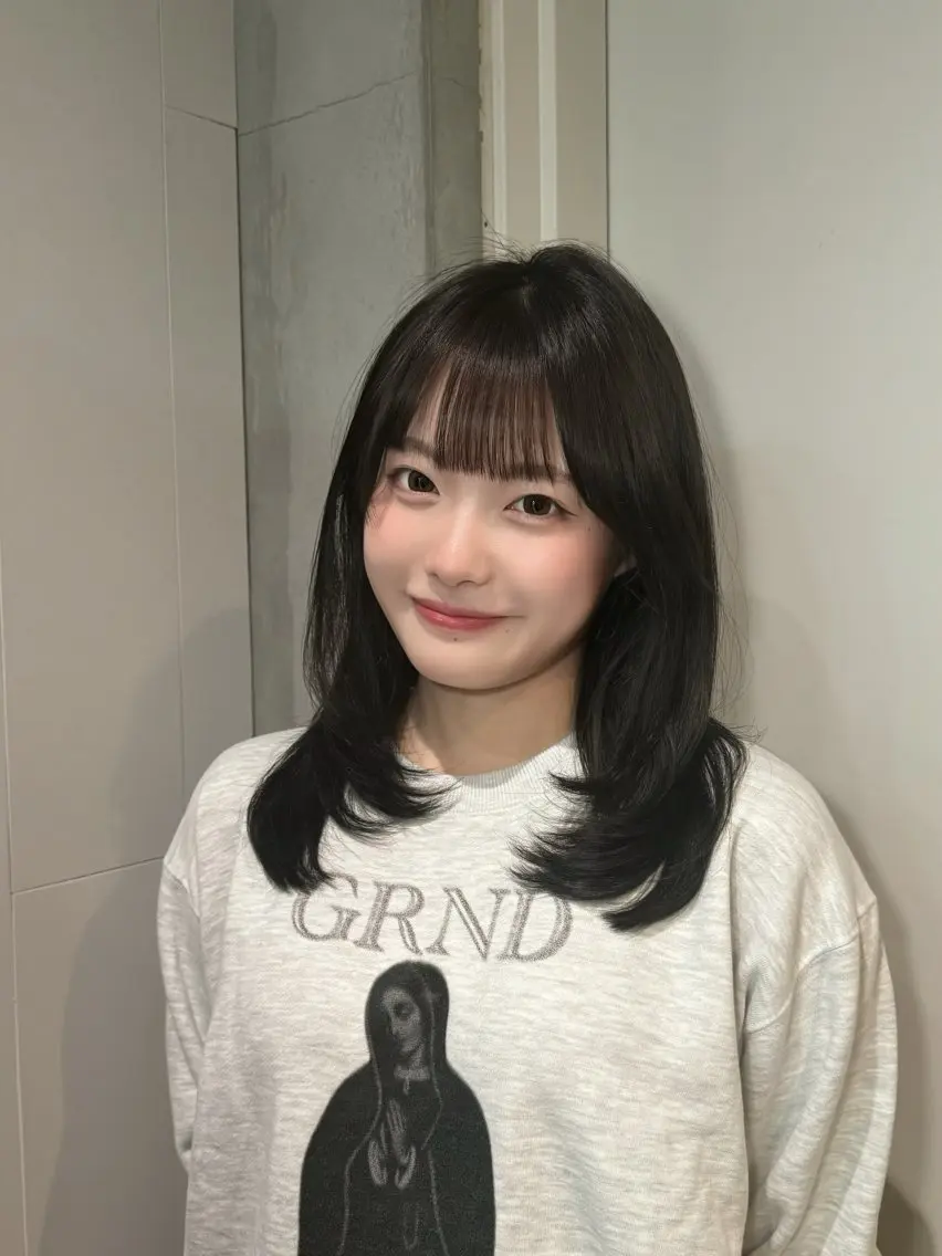 ロング カラー 小林 楓香のヘアスタイル
