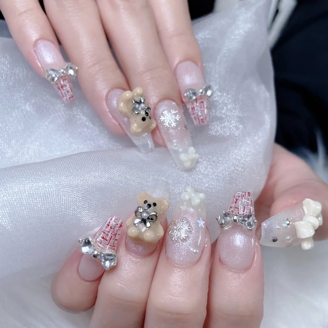 ネイル 成人式 ロングネイル マグネットネイル 大理石ネイル(マーブル) リボン ハンドネイル MoMoA Nail ネイル長さ出し専門店のネイルデザイン