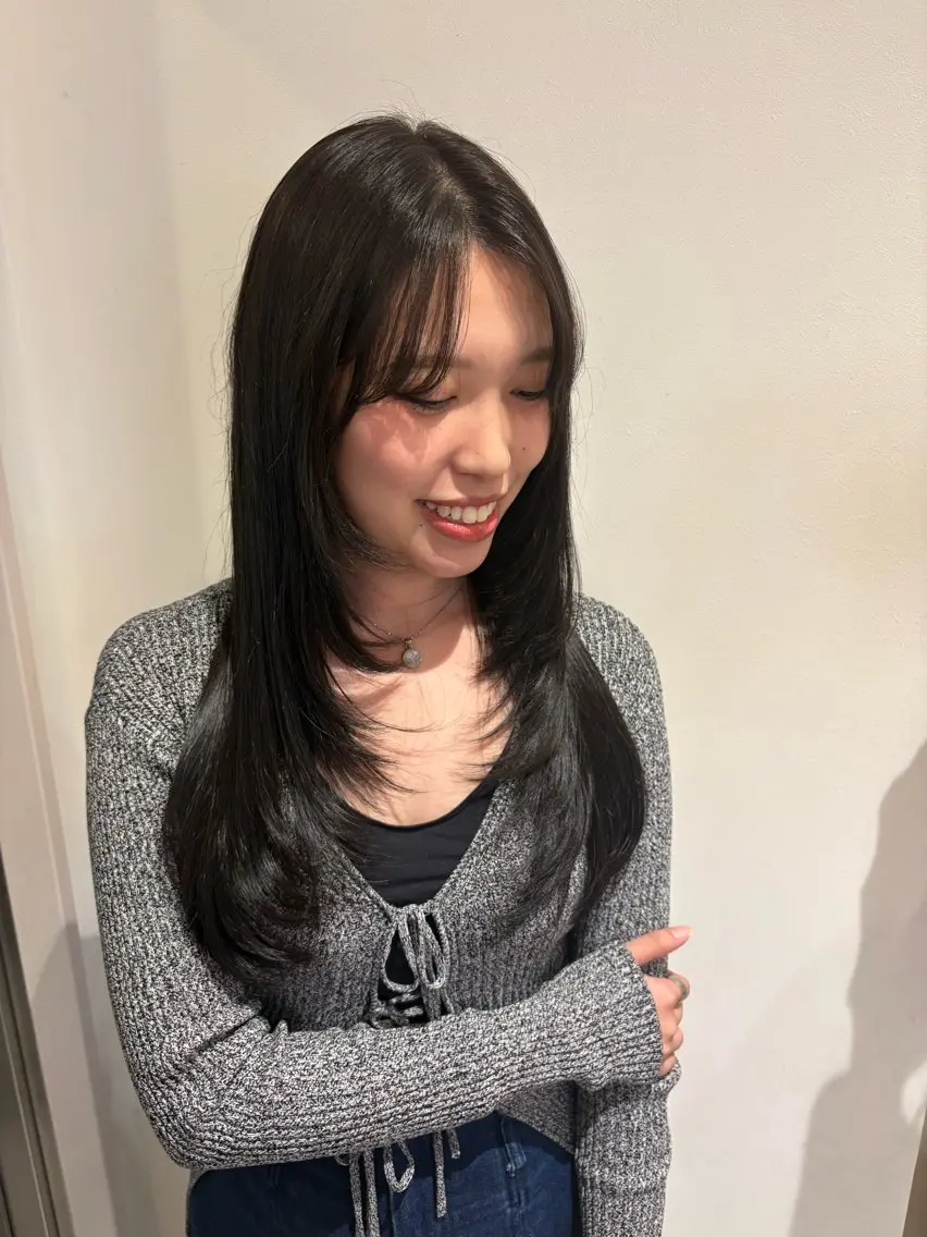 ロング カラー 佃 風子のヘアスタイル