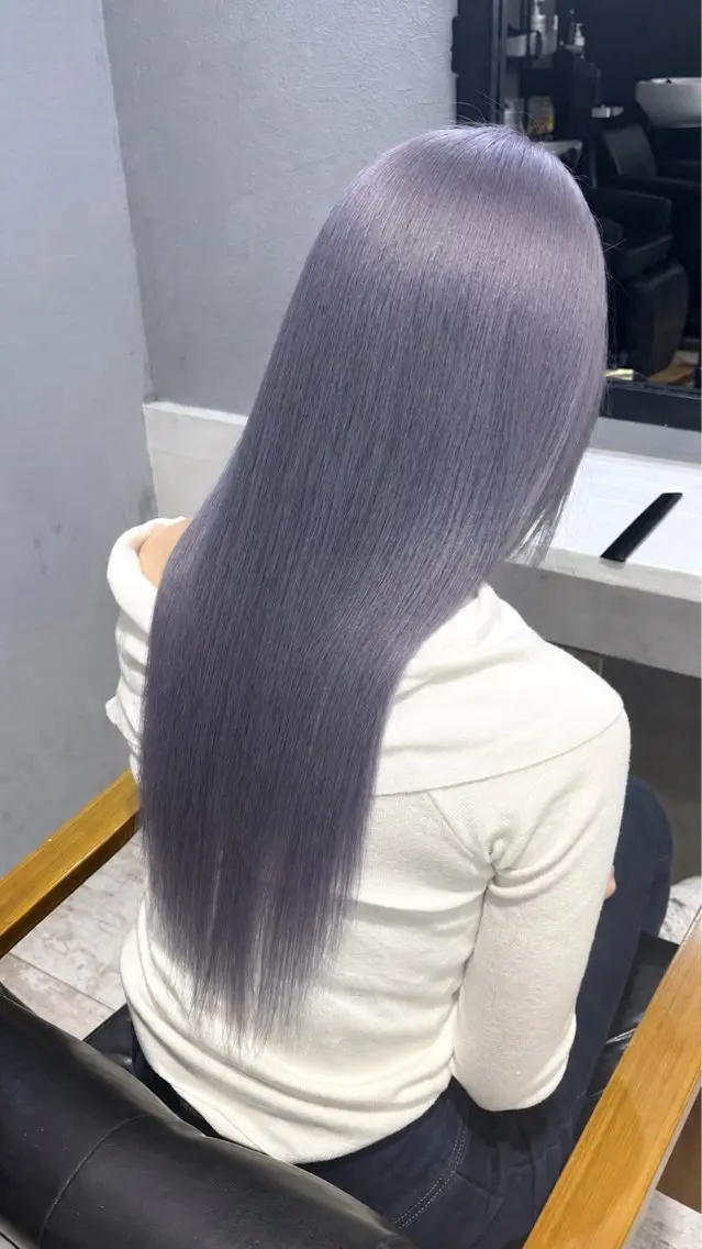 カラー ハイトーン GiseL あいりのヘアスタイル