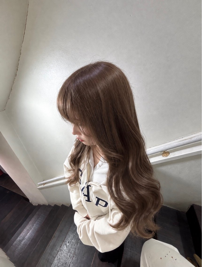 ロング カラー ベージュカラー 透明感カラー カット ヘアカラー トリートメント ★NOAトレンドヘア /デザインカラー★のヘアスタイル