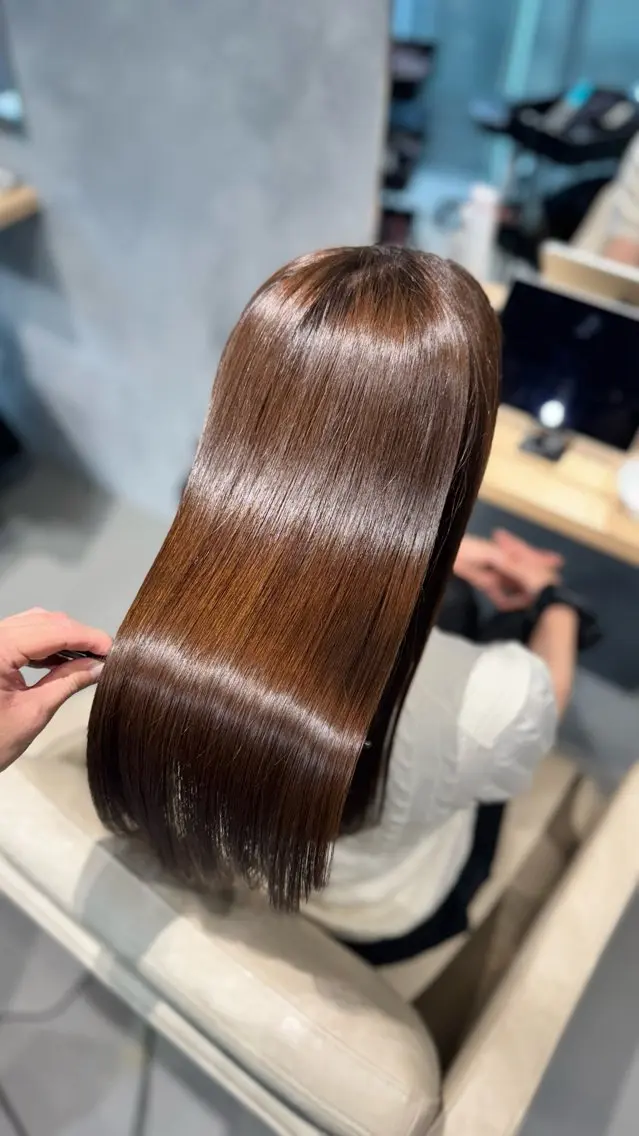 ロング ブリーチ縮毛矯正/ 複雑履歴🉑/タイチのヘアスタイル