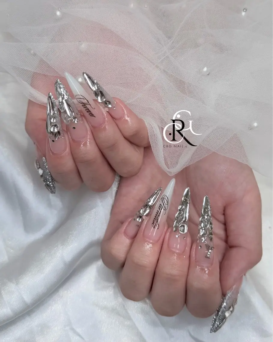 ロング ハンドネイル CRGNAIL EMIRIのネイルデザイン