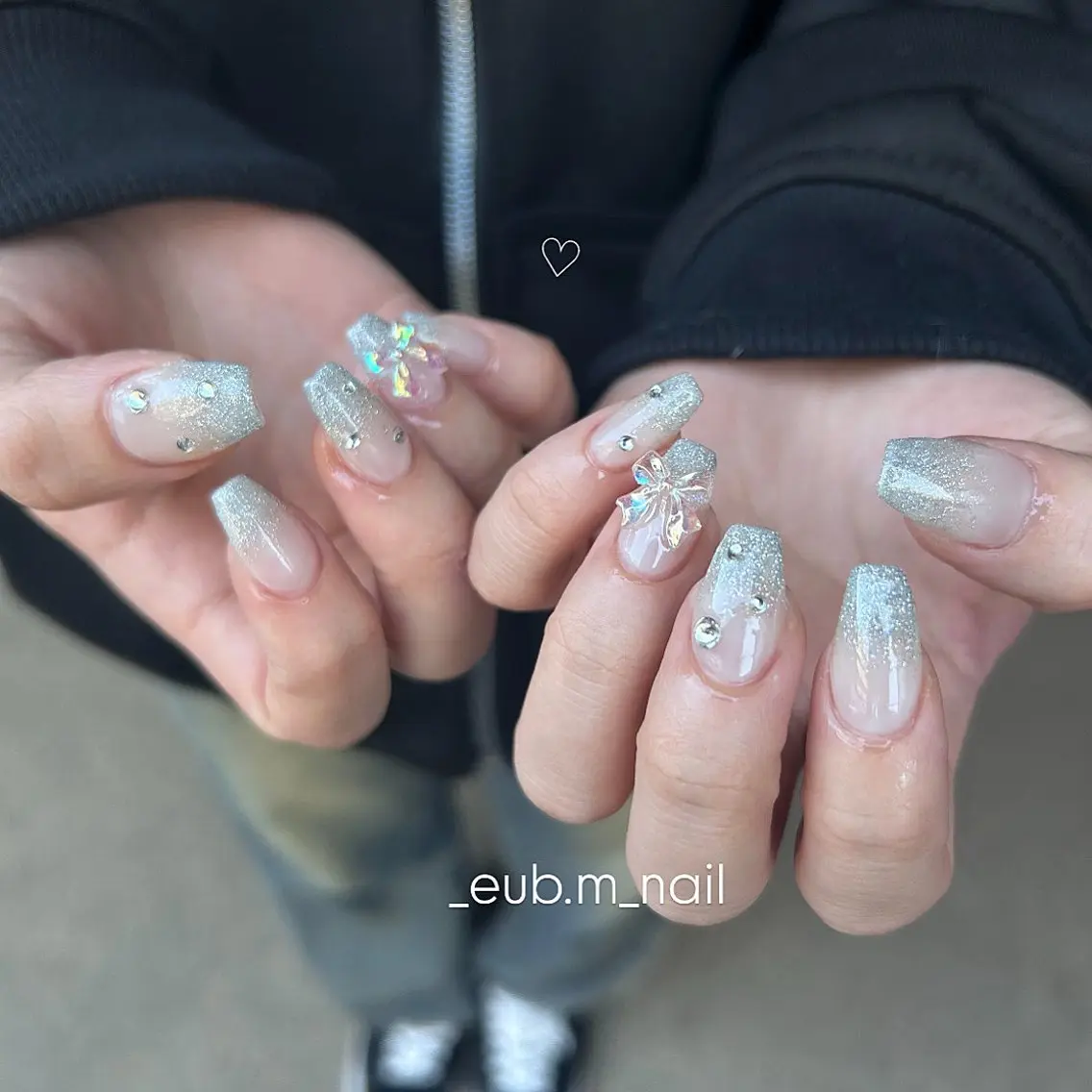 ネイル オーロラネイル リボン シンプルネイル ハンドネイル 深夜ネイルサロン eub.m_nailのネイルデザイン