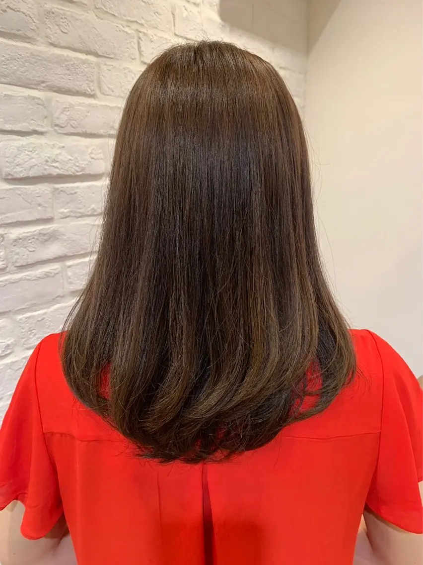 カラー 武田 綺音のヘアスタイル