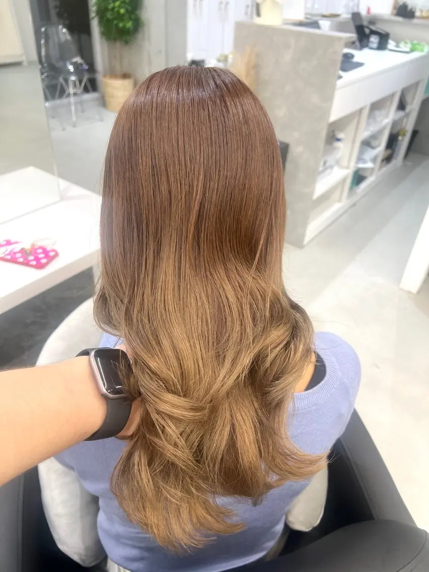 ロング カラー 透明感カラー ダブルカラー くせ毛 髪質改善 縮毛矯正 頓所 大昂のヘアスタイル