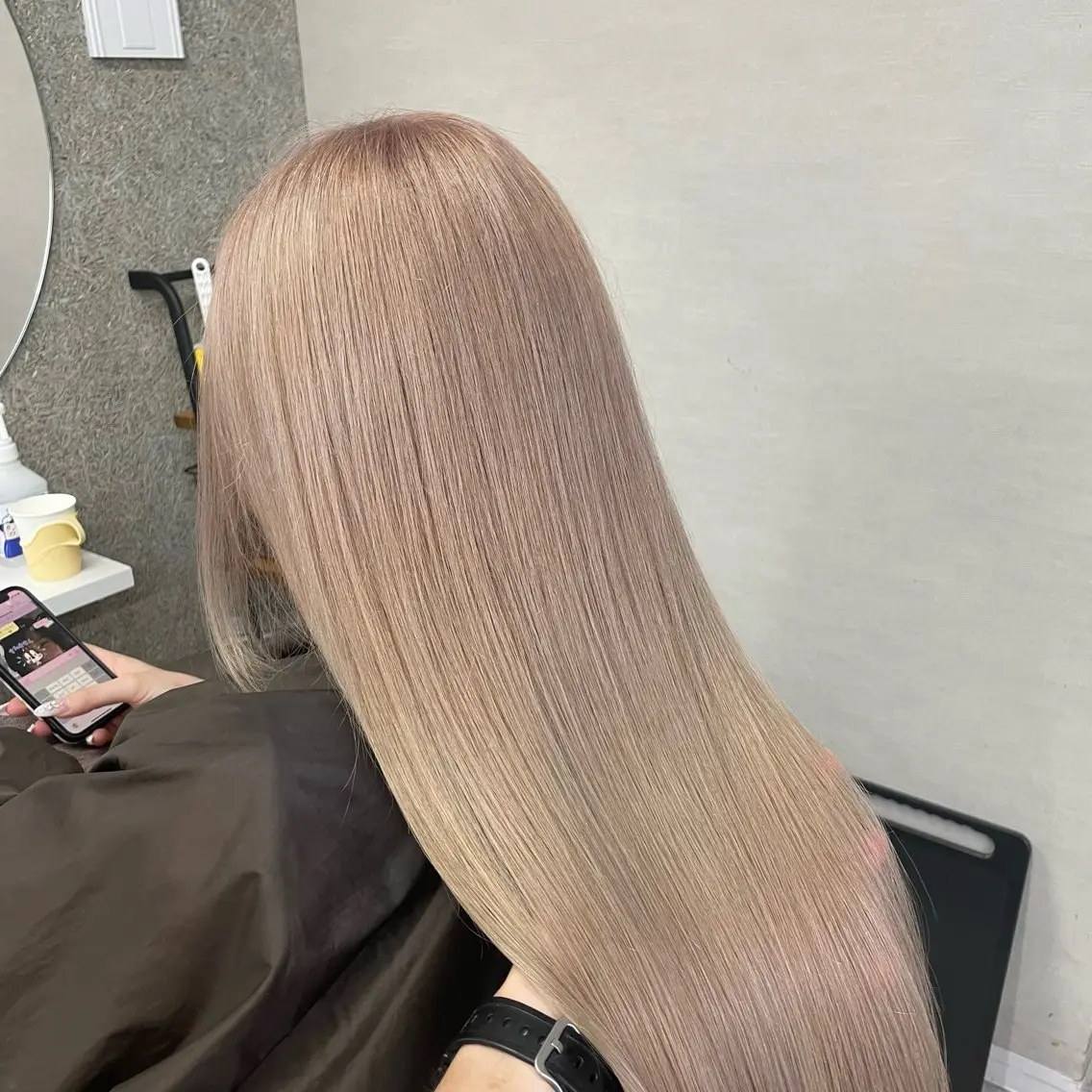 ロング カラー ブリーチ ケアブリーチ ダブルカラー ヘアカラー トリートメント Lull1人美容室 バレイヤージュのヘアスタイル