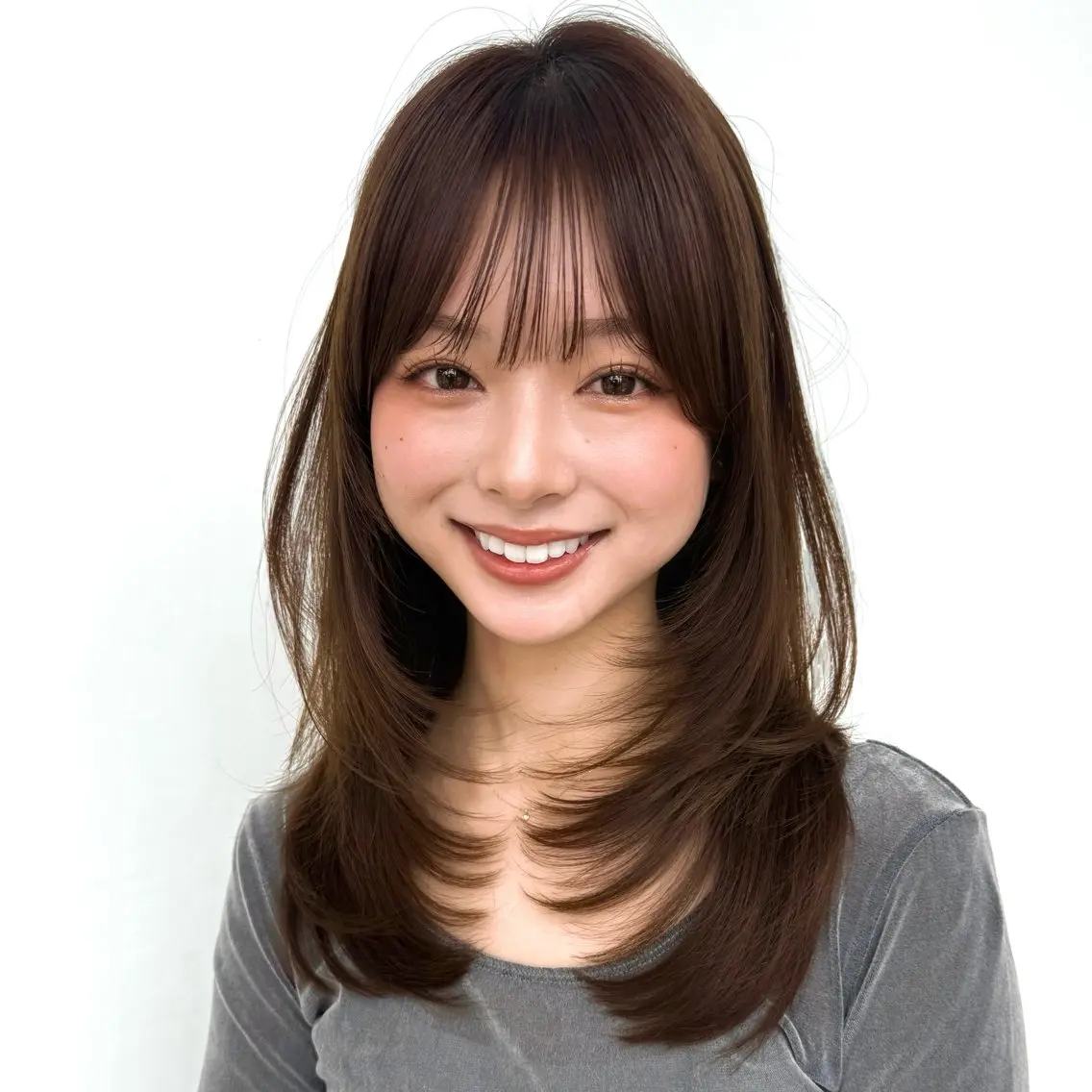 セミロング カラー カット ヘアカラー トリートメント 似合わせレイヤー/ 透明感カラーのヘアスタイル