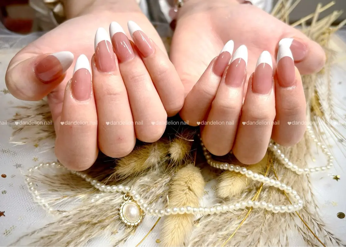 ネイル フレンチネイル ジェルネイル ガーリー オフィスネイル パラジェル ハンドネイル dandelion nail北千住のネイルデザイン
