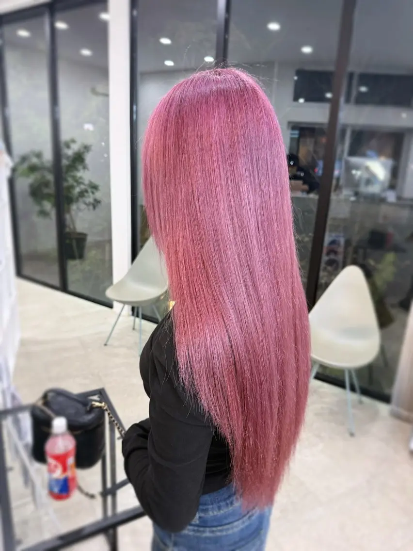 カラー ヘアカラー KOS pink／ 濱口 菜緒のヘアスタイル