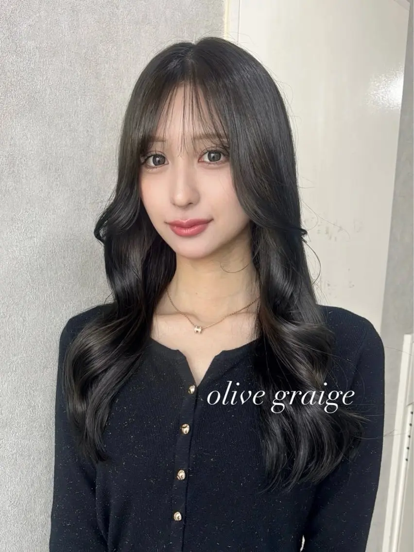 ロング カラー アッシュ アッシュブラウン ベージュカラー 黒髪 ブリーチ カット ヘアカラー トリートメント 赤み無し柔らかカラー 【梅田】madokaのヘアスタイル