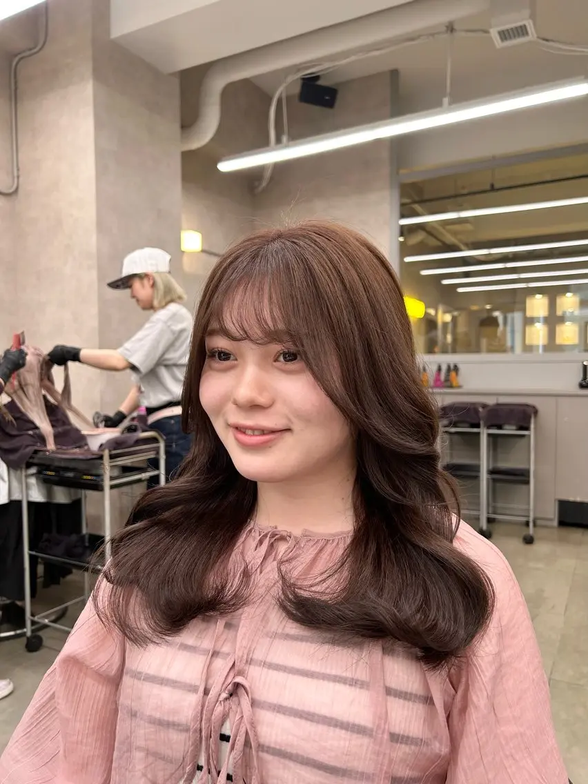 カラー ヘアカラー トリートメント 透明感ベージュ🤎 ナチュラルレイヤーのヘアスタイル