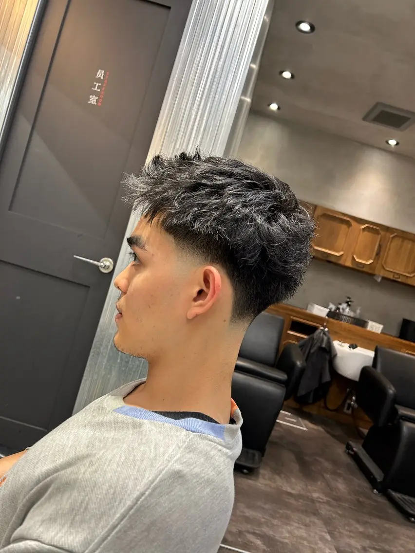ショート メンズ フェードカット 明大前/フェード /海外パーマ/岳のヘアスタイル
