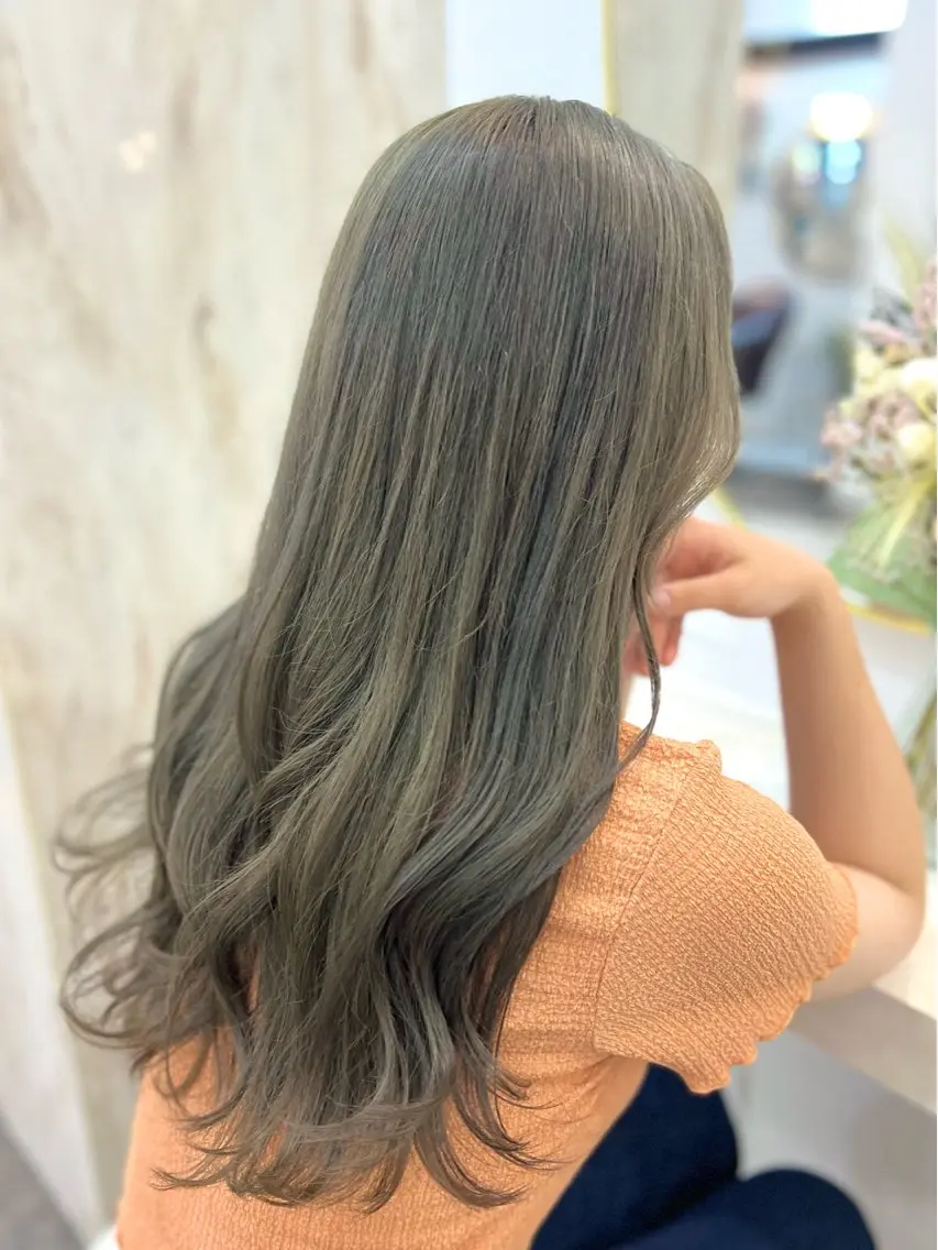 ロング ヘアカラー 💓Yuri💓 ハイトーン/デザインのヘアスタイル
