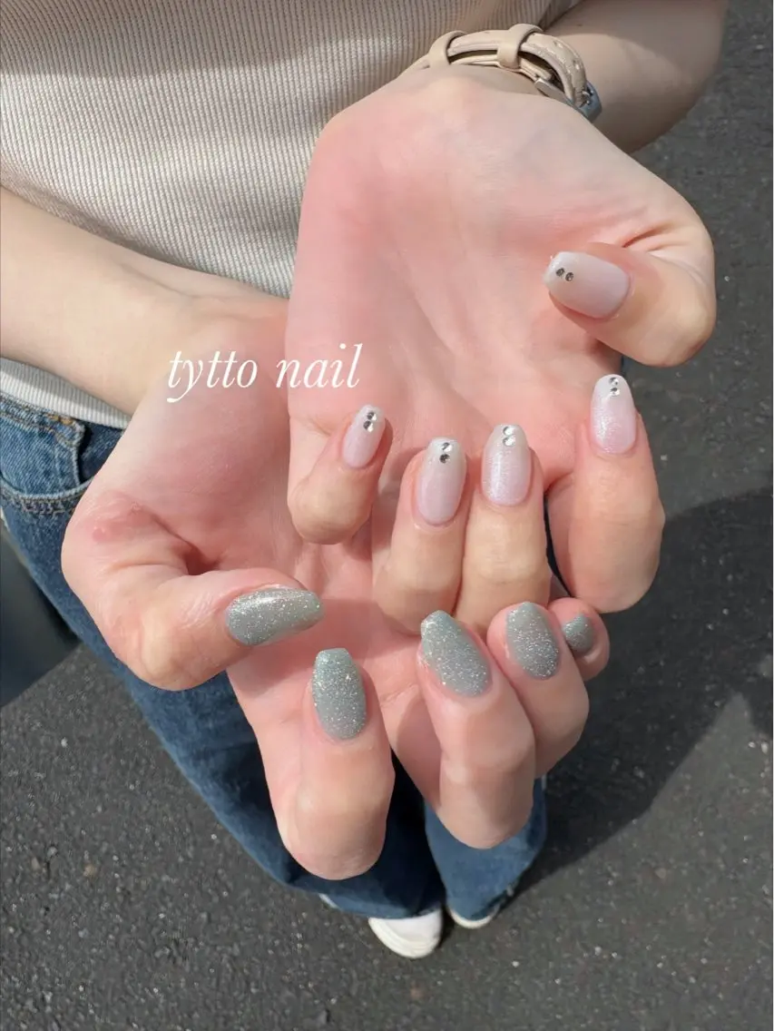 ネイル フラッシュネイル ガーリー グリーン キラキラネイル 韓国ネイル ハンドネイル tytto nail ❤︎‪‪eri‪‪のネイルデザイン