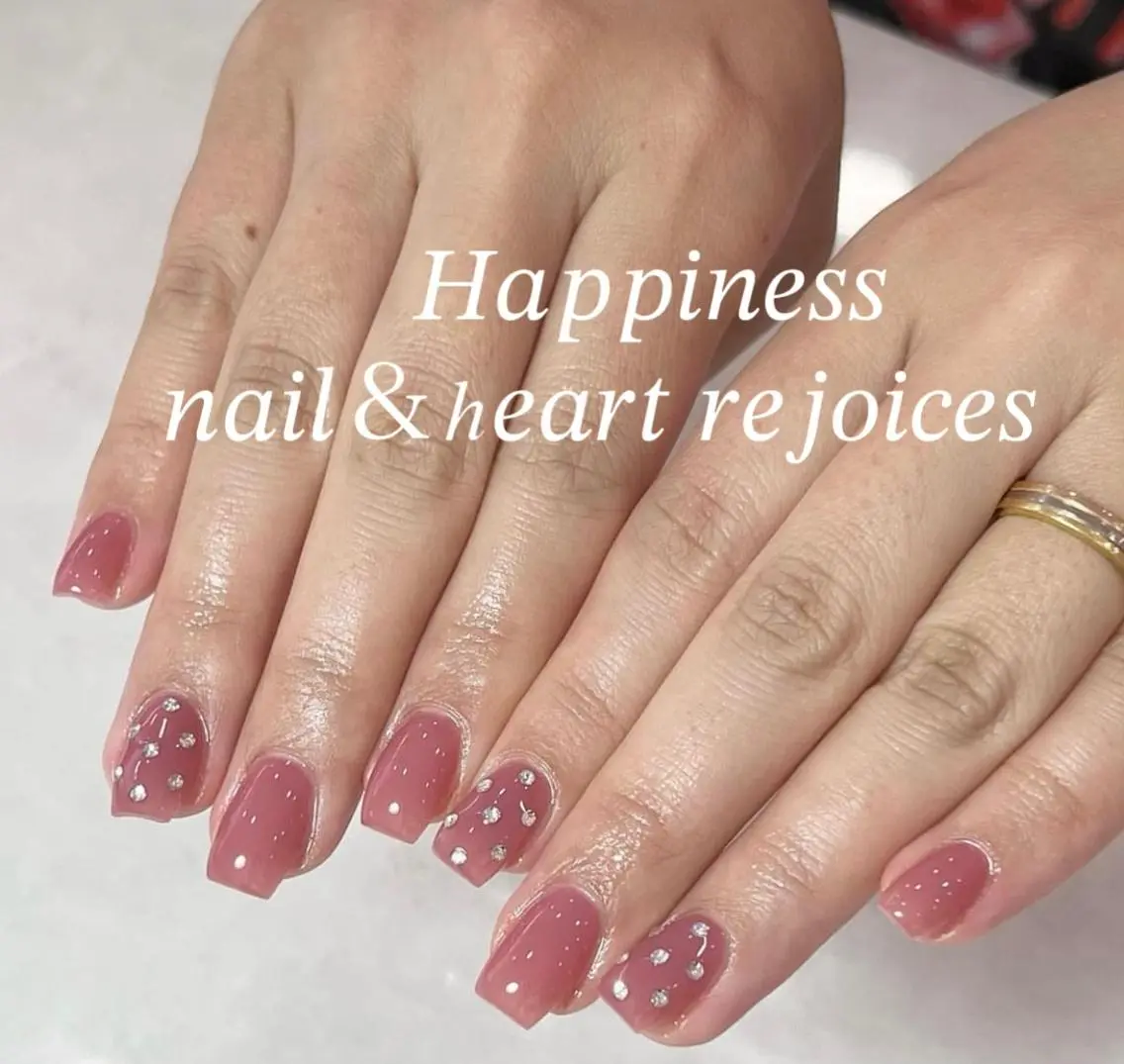 ネイル ストーンネイル Ella salonのネイルデザイン