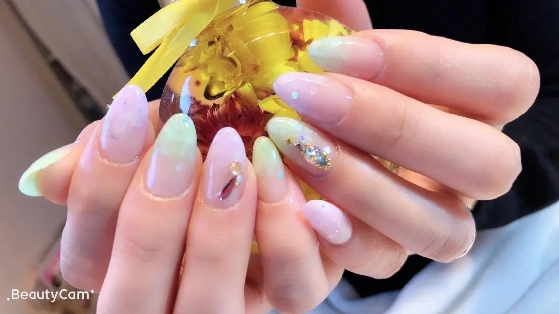 ネイル ハンドネイル salon de Tiaraのネイルデザイン