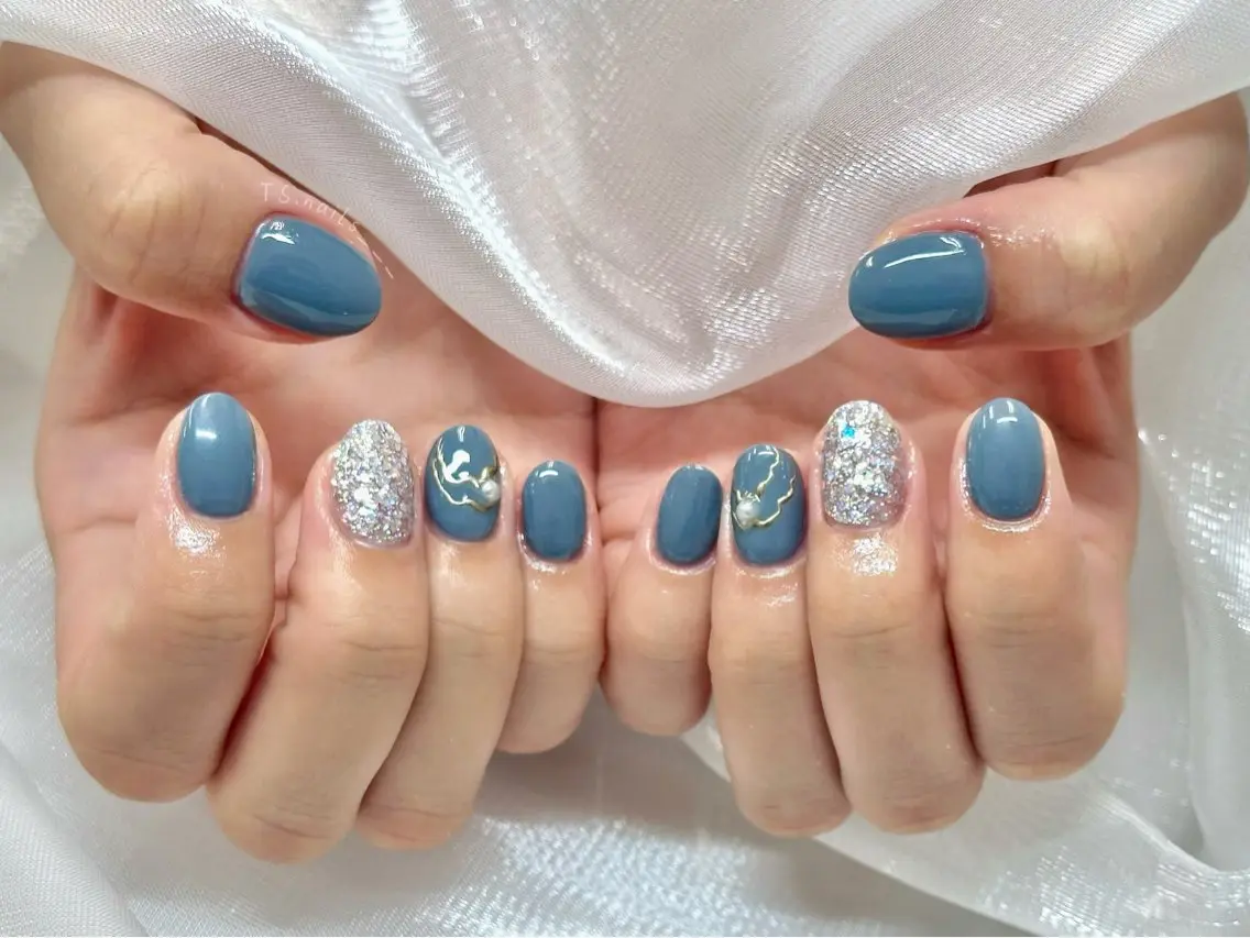 ネイル キラキラネイル マグネットネイル 持ち込み シンプルネイル ハンドネイル フットネイル ハンドケア TS. nails___のネイルデザイン