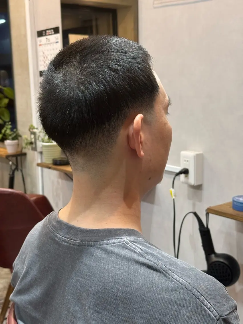 ショート メンズ フェードカット Cool hair TOMOKIのヘアスタイル