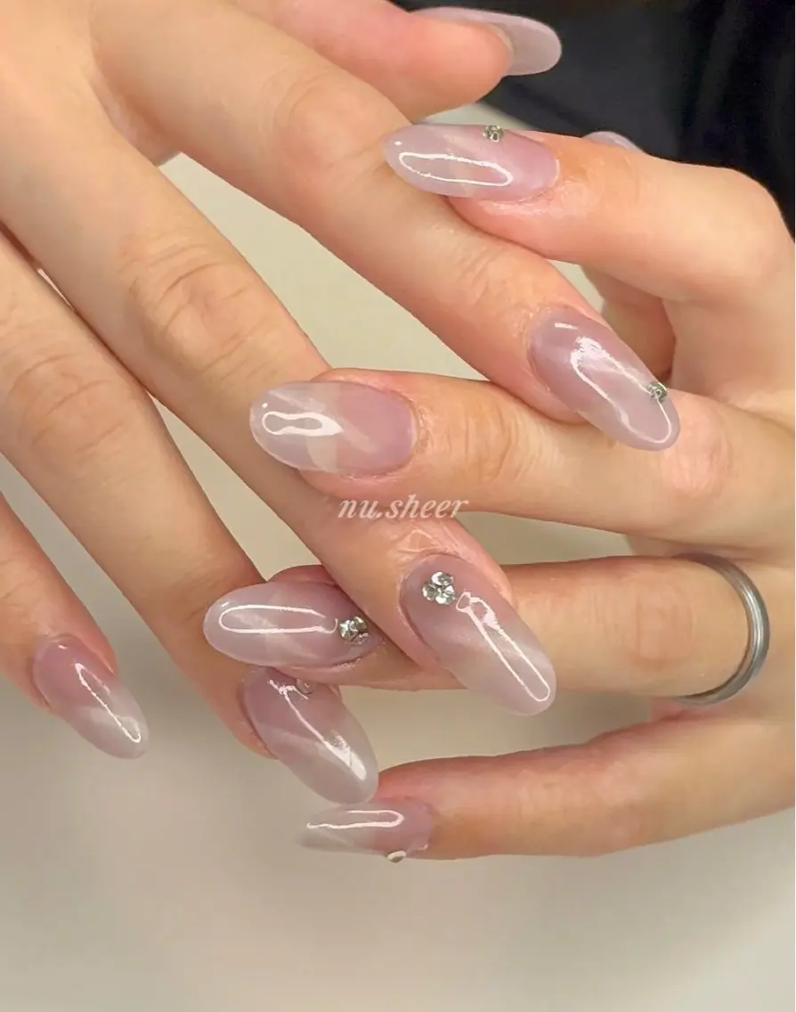 ネイル マグネットネイル オフィスネイル シンプルネイル ストーンネイル ハンドネイル nu.sheer honoのネイルデザイン