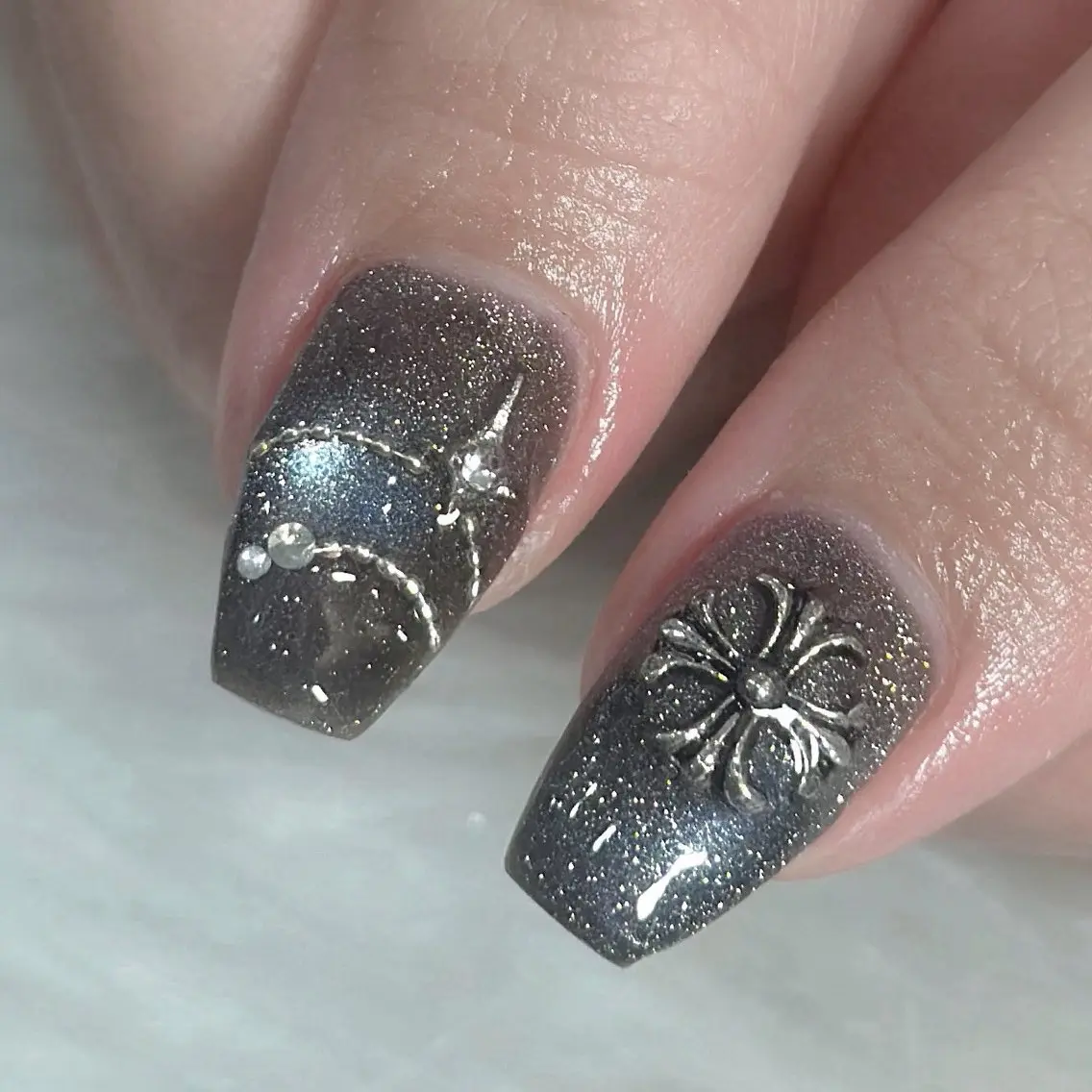 ネイル LAVISH sakiのネイルデザイン