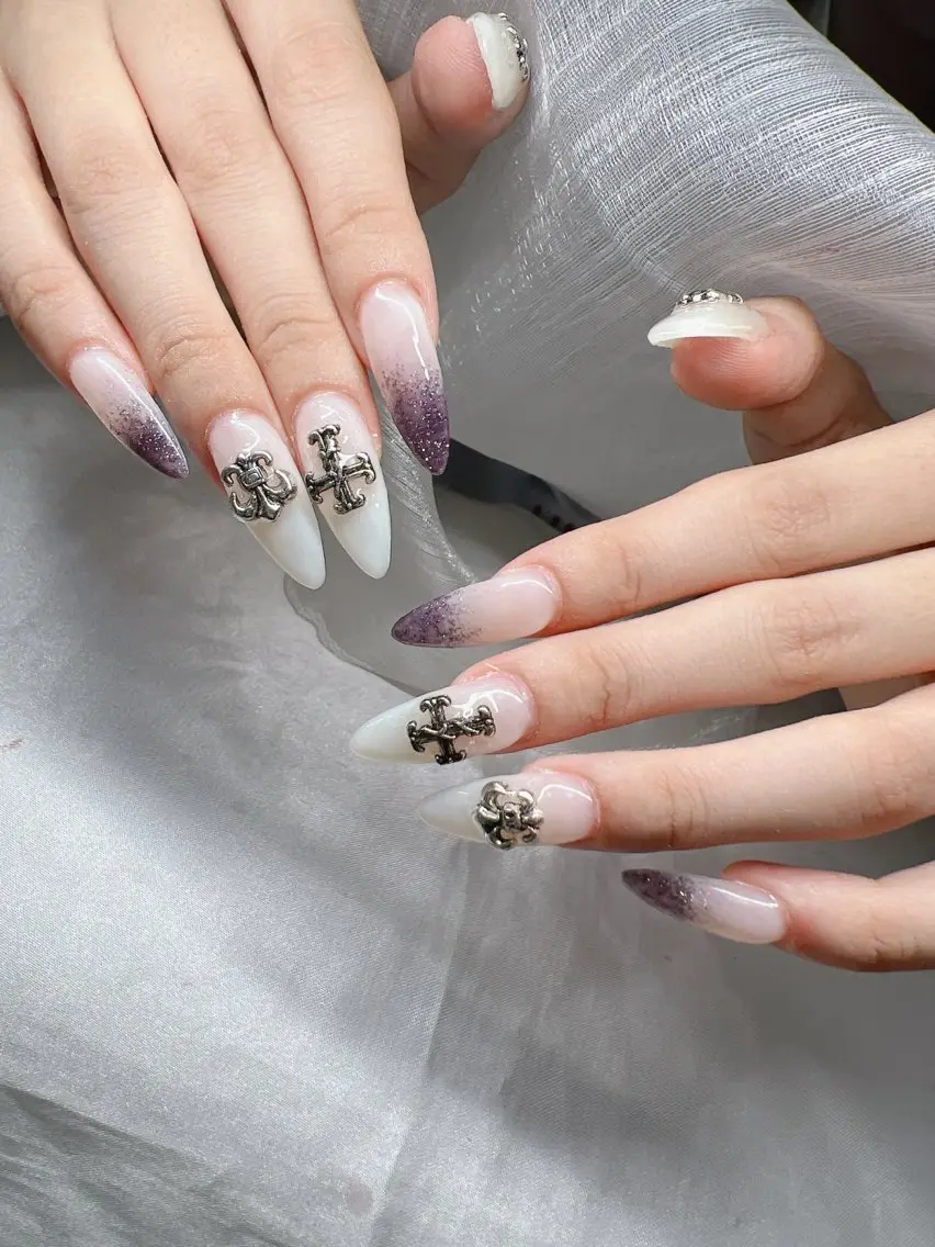 ネイル 長さ出し グラデーション キラキラネイル マグネットネイル ニュアンスネイル ハンドネイル Lee Nailsのネイルデザイン