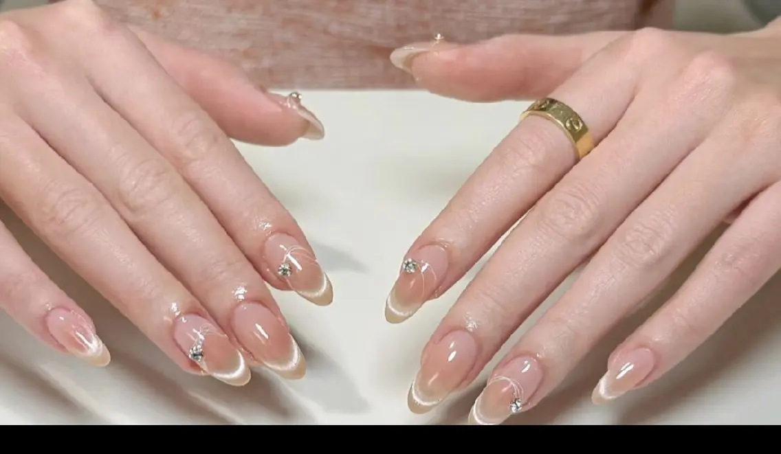 ネイル ジェルネイル グラデーション シンプルネイル ハンドネイル more  glam 大宮店カナのネイルデザイン