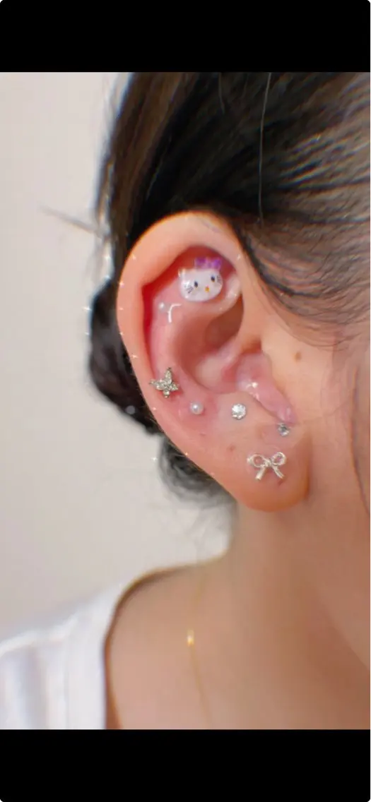 💎👂🏻耳ツボジュエリーの写真