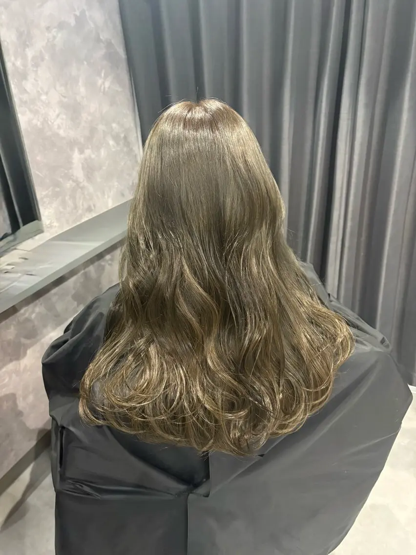 ロング カット ヘアカラー トリートメント nameless miichiのヘアスタイル