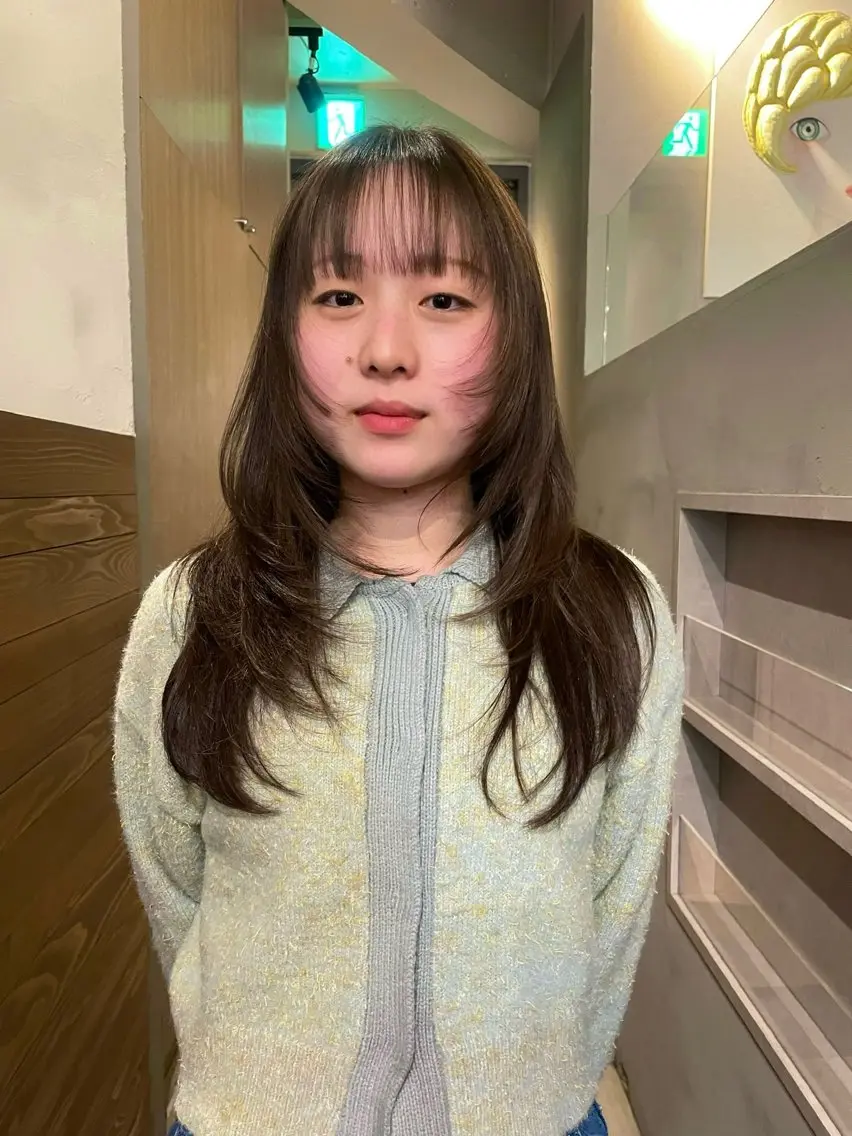 ロング かきあげバング レイヤーカット 似合わせカット 長島 舞のヘアスタイル