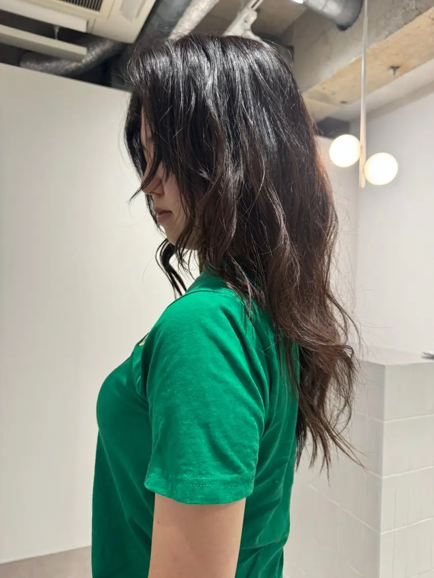 セミロング ワタナベ ヒヨリのヘアスタイル