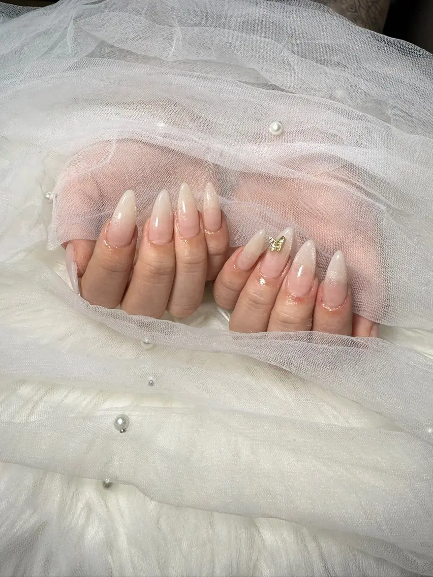 ネイル キラキラネイル 韓国ネイル 持ち込み シンプルネイル ワンホンネイル 💅Tmnail Misoraのネイルデザイン