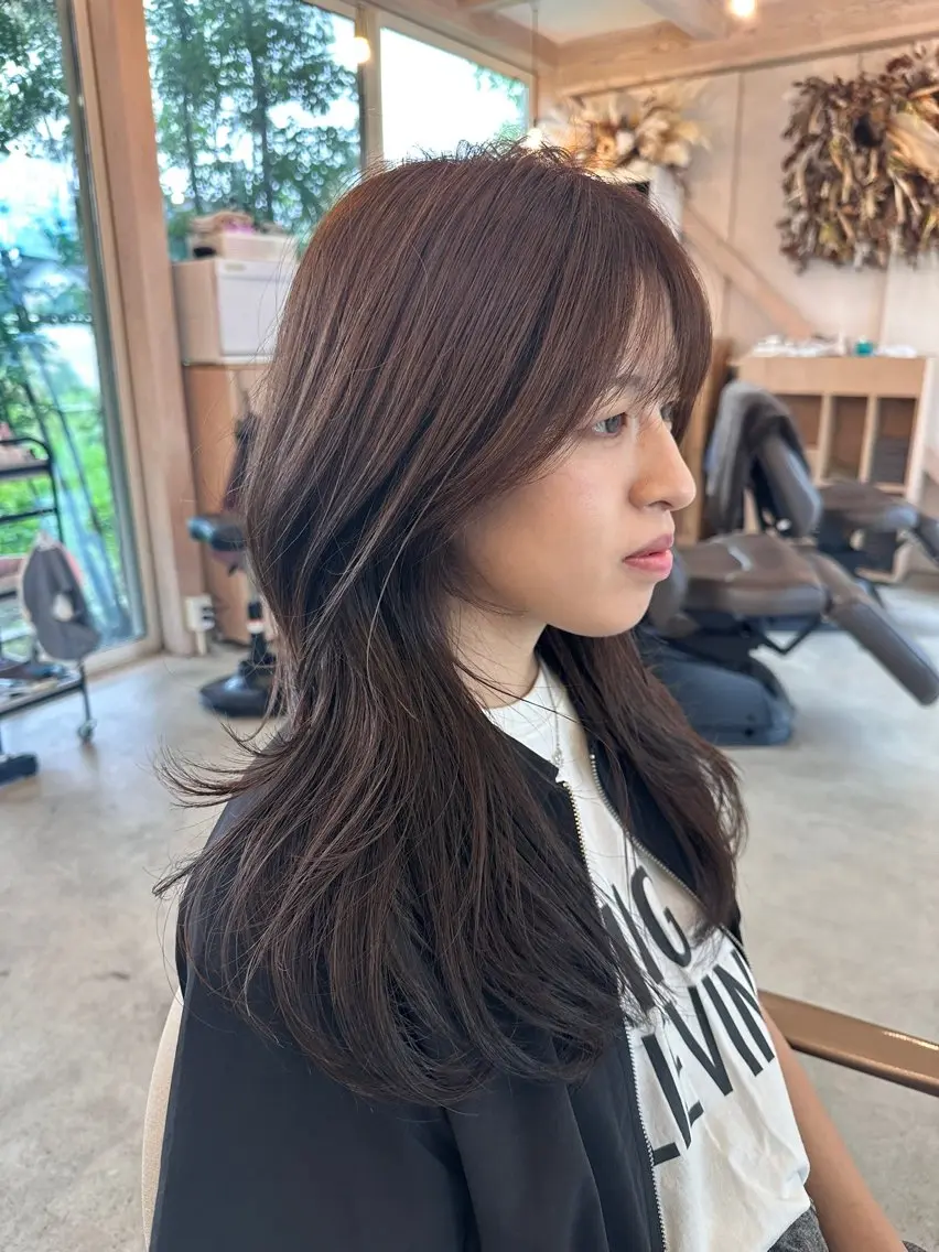 ロング NISHI （ニシ）のヘアスタイル