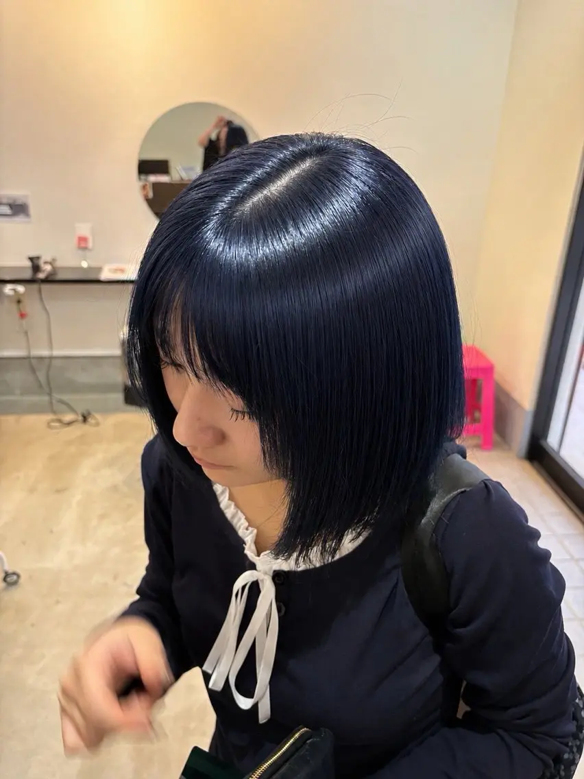 ショート カラー LUCK ユナのヘアスタイル
