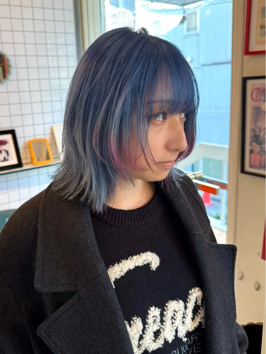 ミディアム カラー レイヤーウルフ エクステ磯部のヘアスタイル