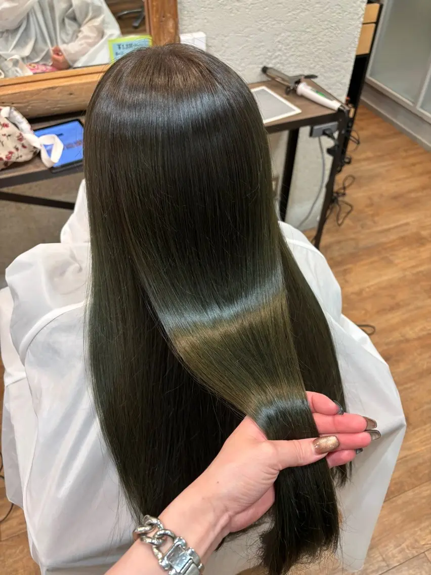 ロング 縮毛矯正 あべ ゆうか🪽艶髪のヘアスタイル