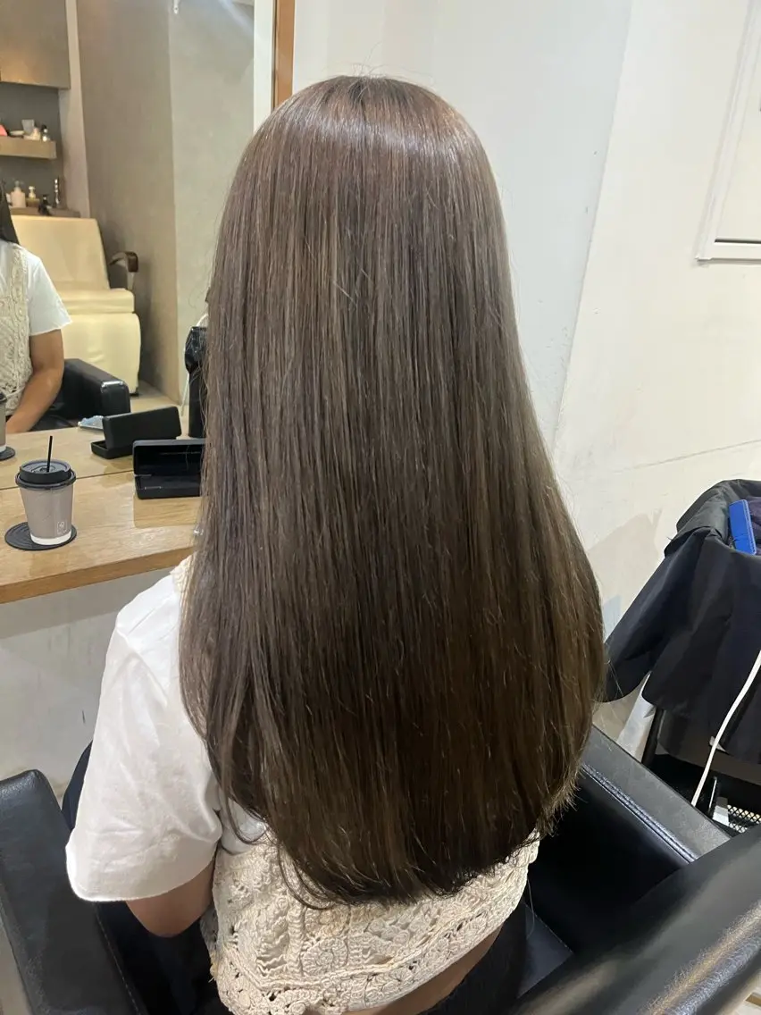 セミロング カラー ✨🎨ブリーチなし 透明感カラー✨美友のヘアスタイル