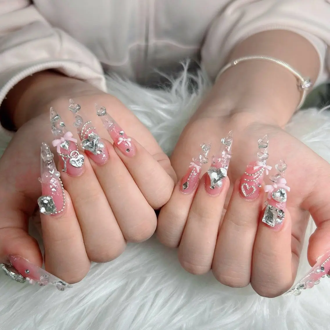 ネイル フットネイル フレンチネイル グラデーション 韓国ネイル ロングネイル ハンドネイル Hani Nail Salonのネイルデザイン