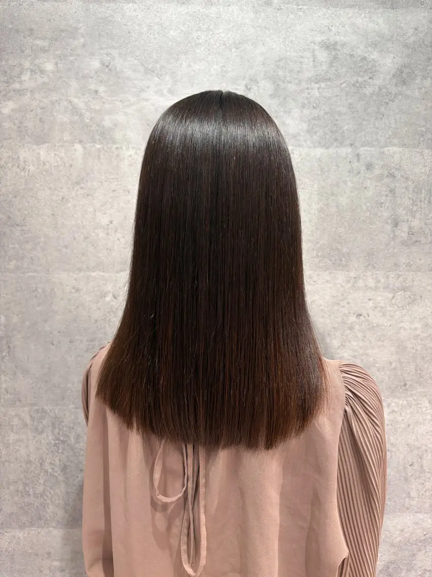 ミディアム 髪質改善 縮毛矯正 Fox Niinaのヘアスタイル