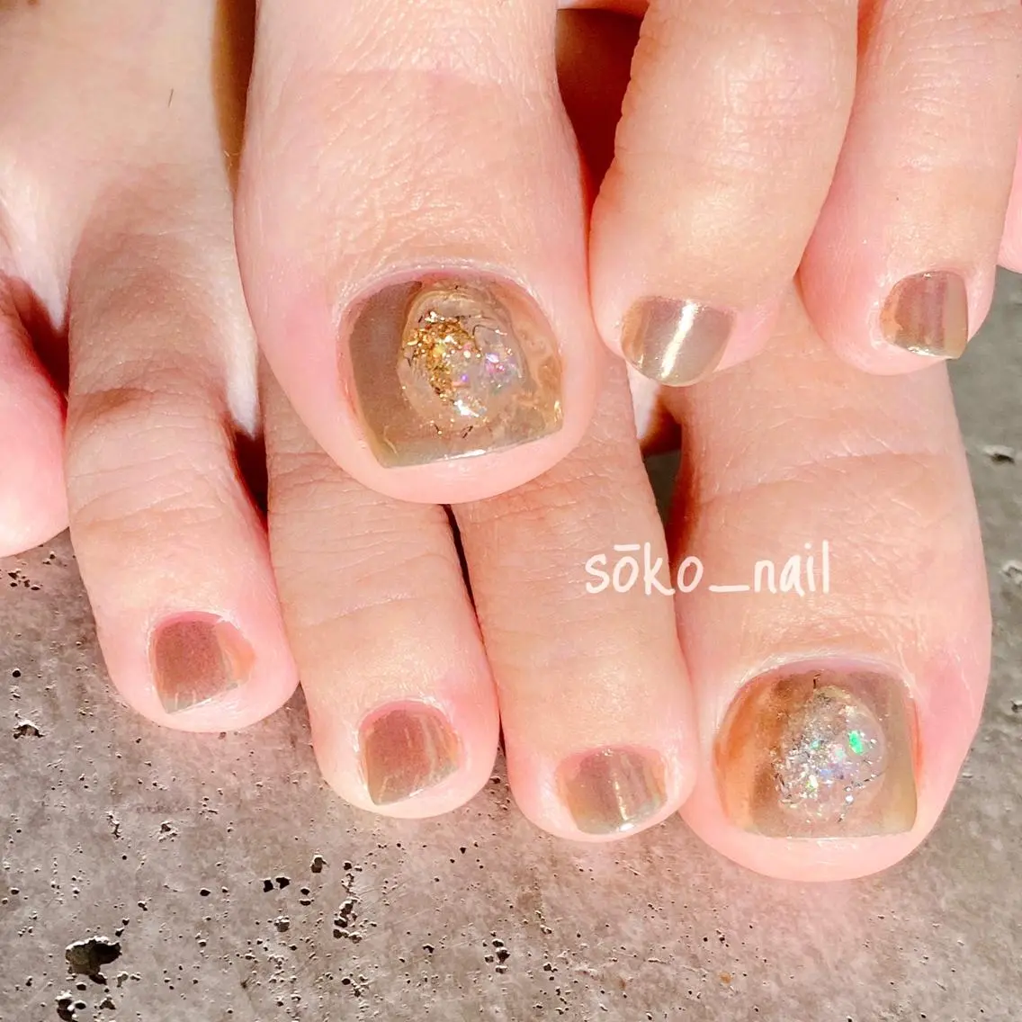 ネイル アートネイル フットネイル ワンカラーネイル フットネイル megu  / sōko nailのネイルデザイン